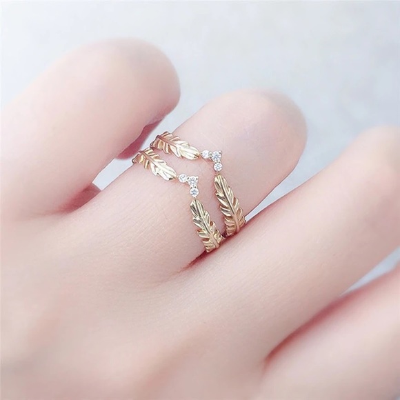 5⭐️ FAV BESTSELLER Leaf Crown Garland CZ Ring - Picture 6 of 7